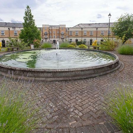 Thomas, Off Leeman Road, Sleeps 9 Villa York Bagian luar foto